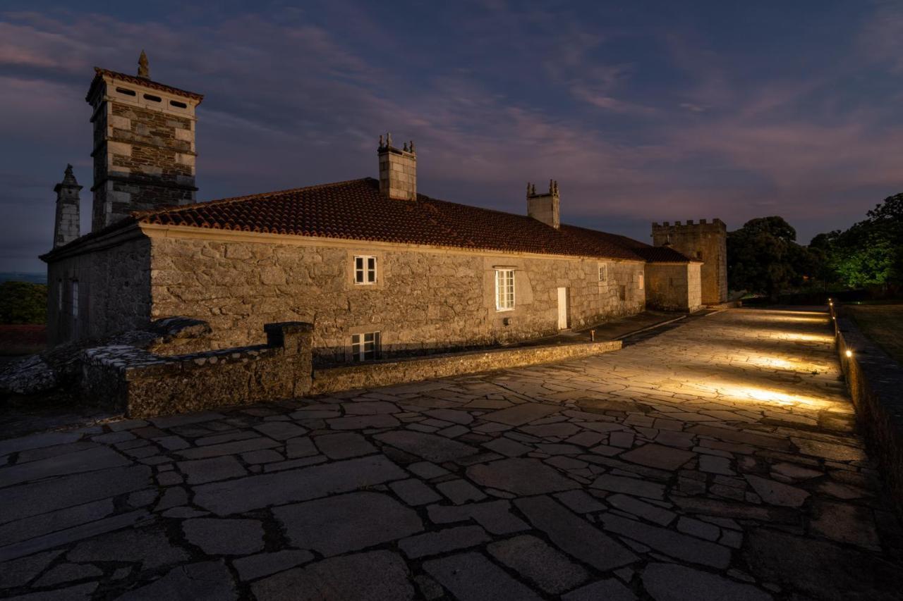 Villa Pazo De San Pedro De Bembibre à Taboada Extérieur photo
