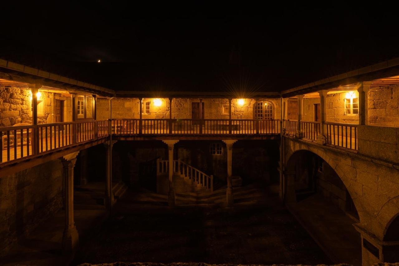 Villa Pazo De San Pedro De Bembibre à Taboada Extérieur photo